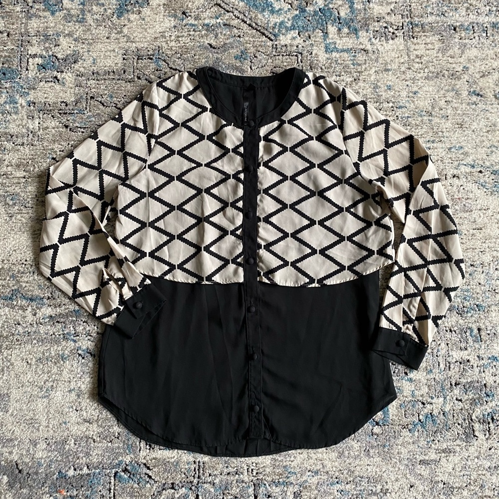 Kay Celine black and cream button down top